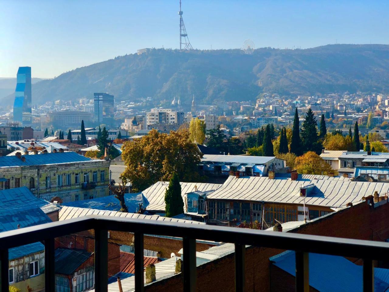 Tbili Hotel Тбилиси Экстерьер фото