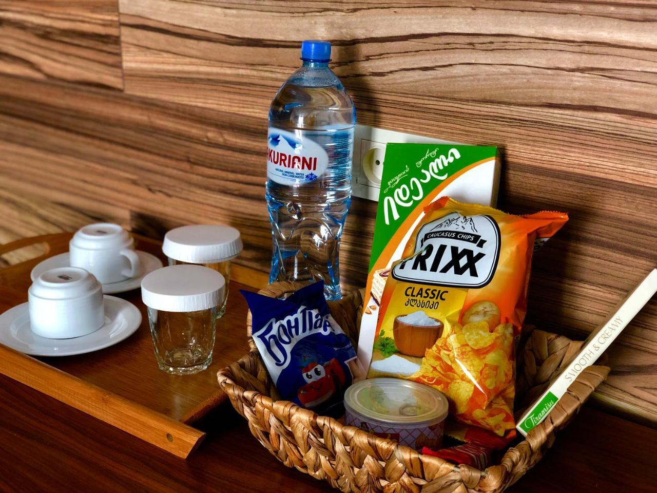 Tbili Hotel Тбилиси Экстерьер фото