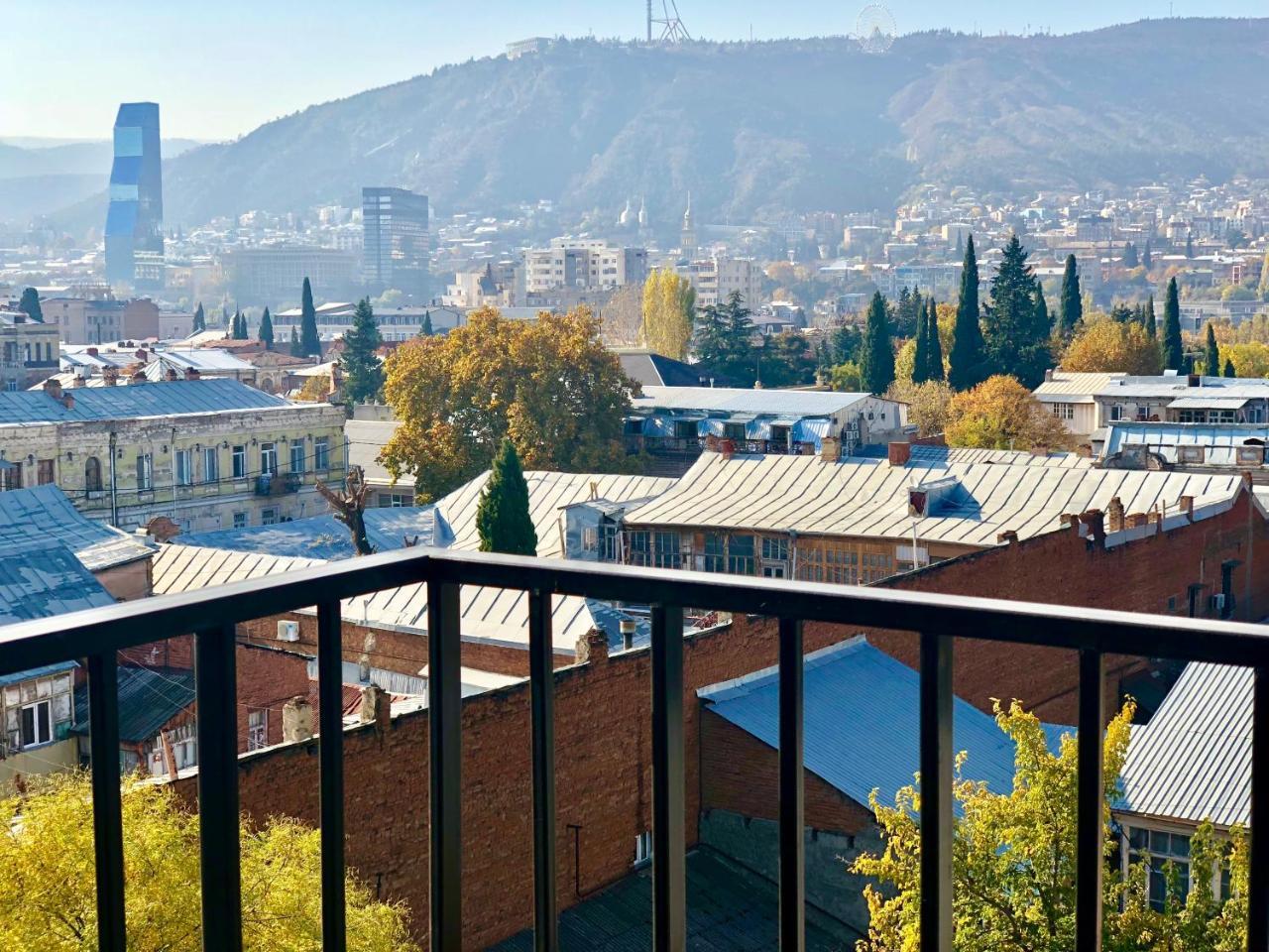 Tbili Hotel Тбилиси Экстерьер фото