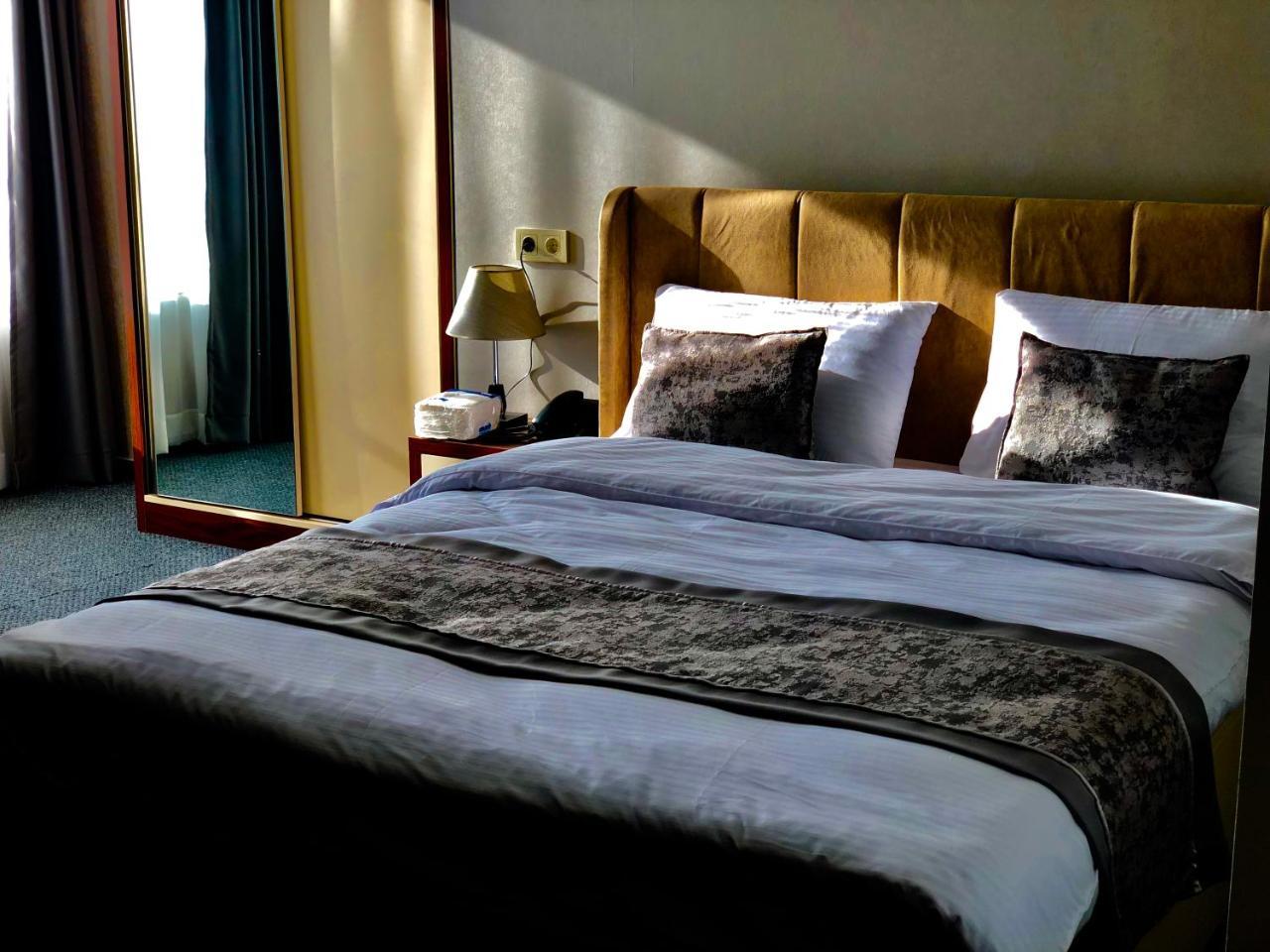 Tbili Hotel Тбилиси Номер фото