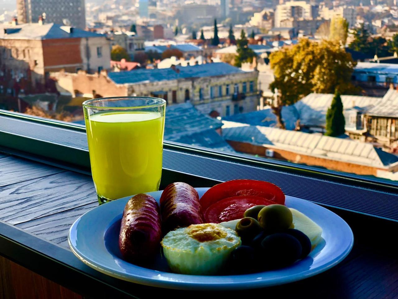 Tbili Hotel Тбилиси Экстерьер фото