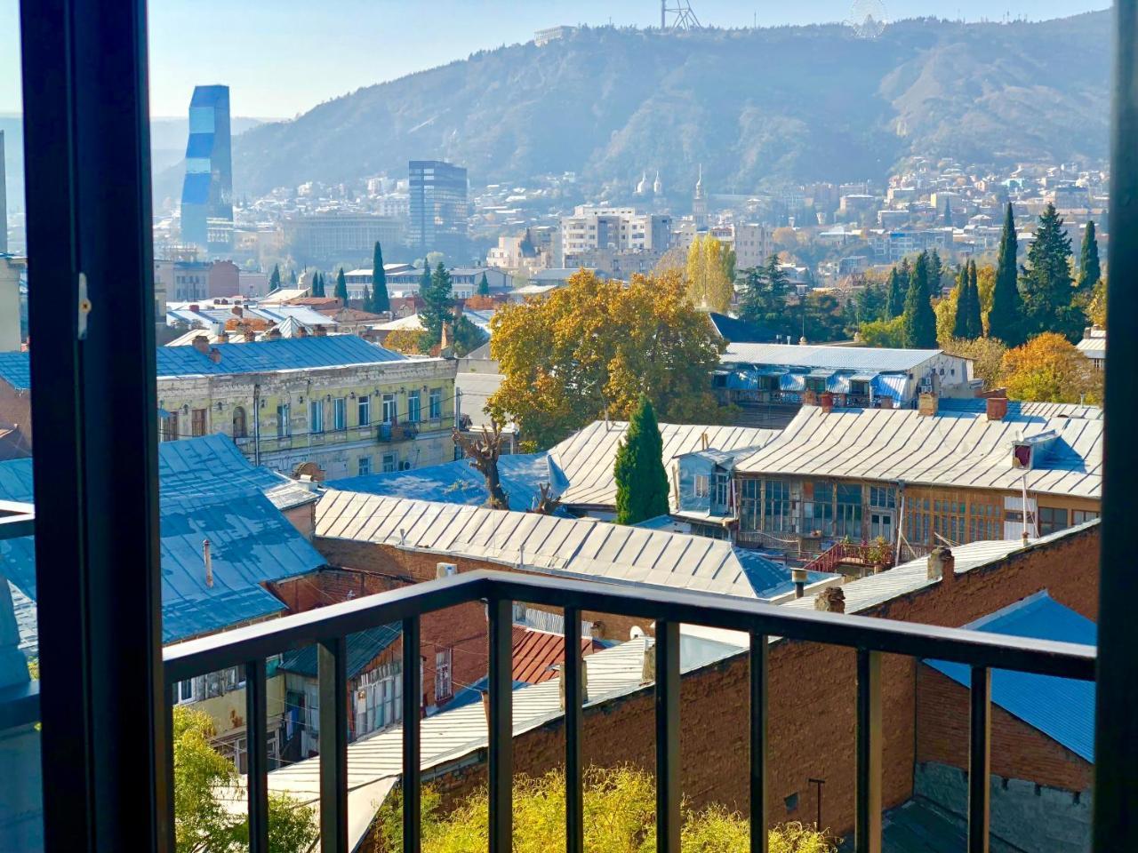 Tbili Hotel Тбилиси Экстерьер фото