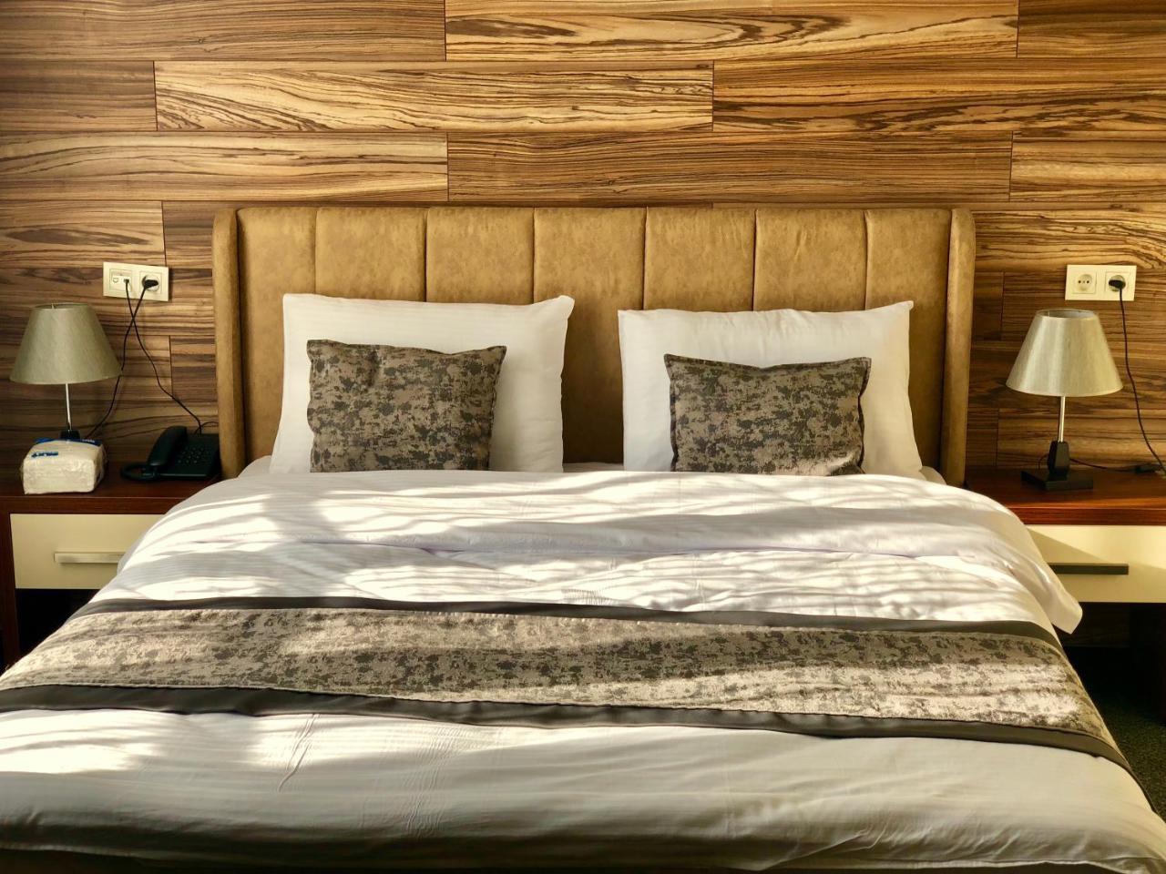 Tbili Hotel Тбилиси Номер фото
