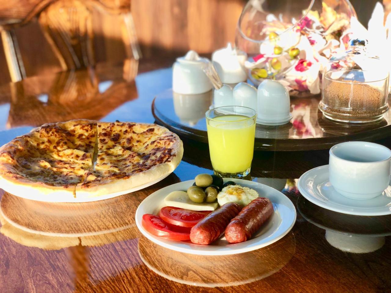 Tbili Hotel Тбилиси Экстерьер фото